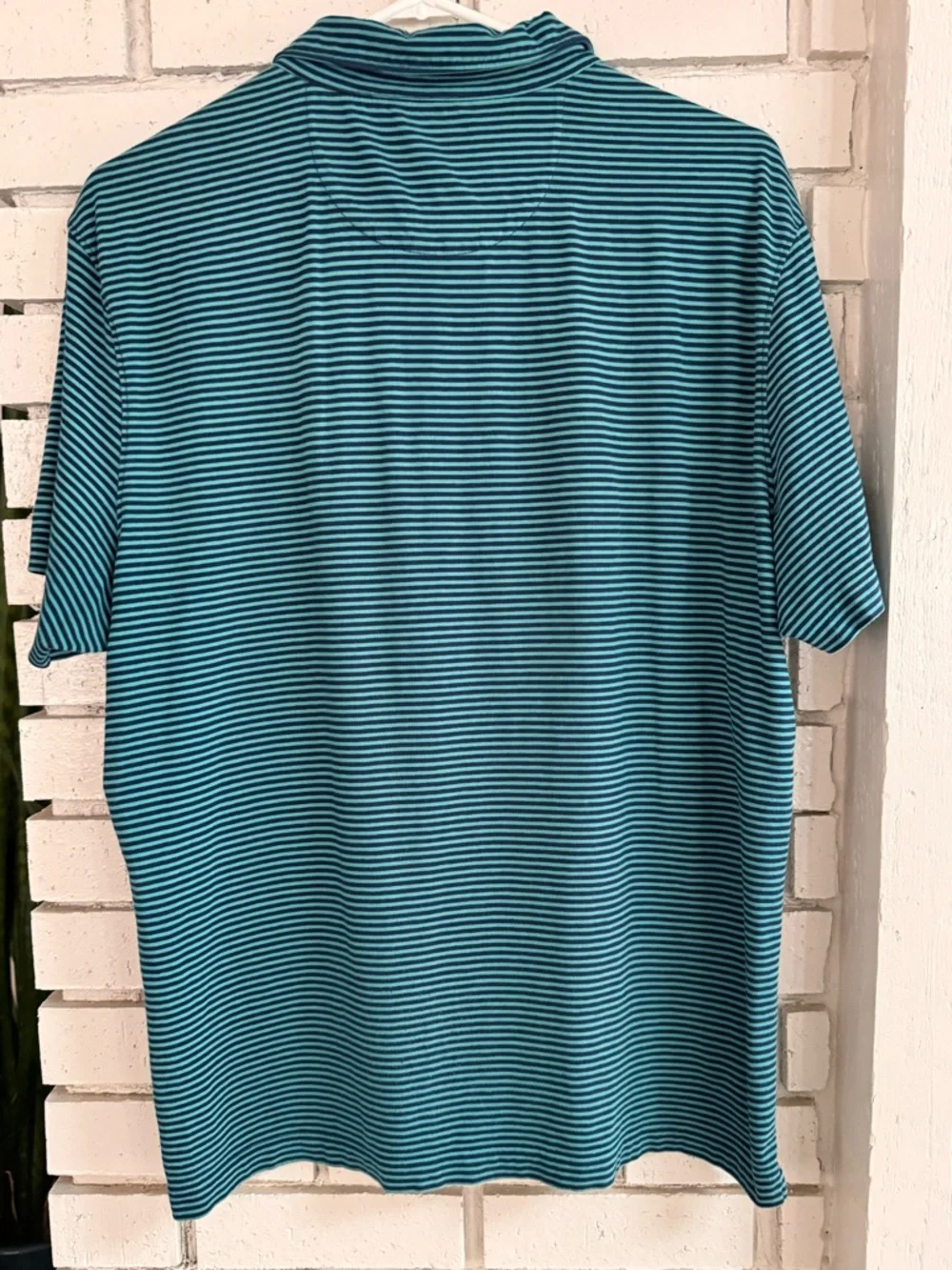UNTUCKit Men’s Large Blue Teal Stripped Polo Shirt Short Sleeve Casual Stretch - Picture 2 of 10
